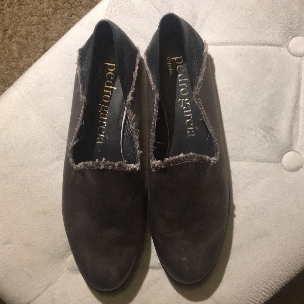 Shoes - Picture 2 of 4
